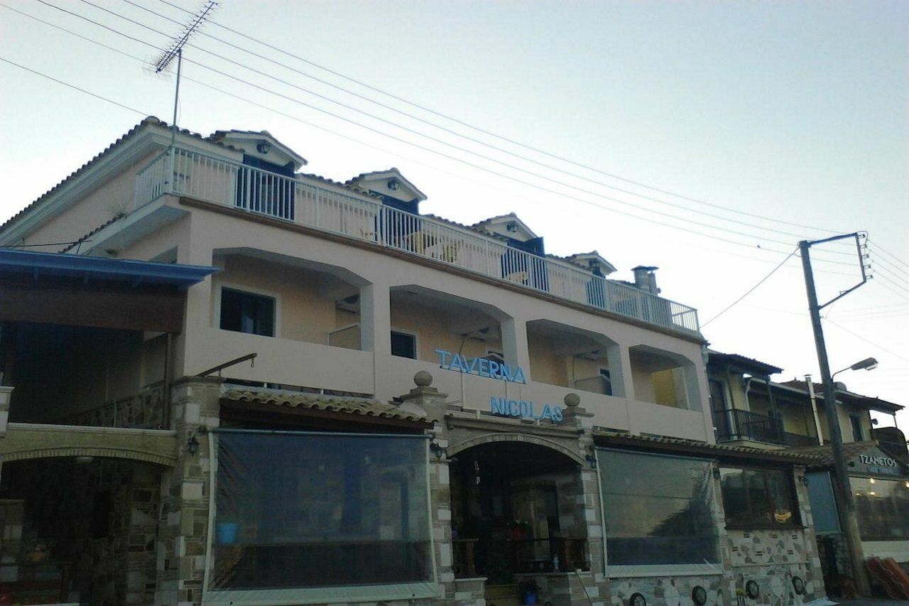 Apartamento Ocean Breeze Keri Exterior foto